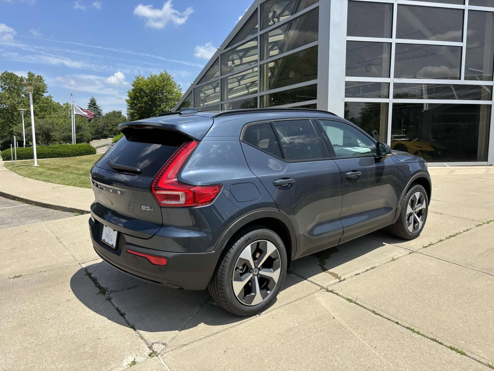 Used 2026 Volvo XC40 B5 Core w/ Protection Package Premier AWD/4WD image 7