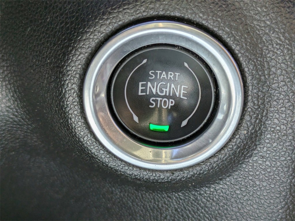 Used 2020 Chevrolet Silverado 1500 RST image 34