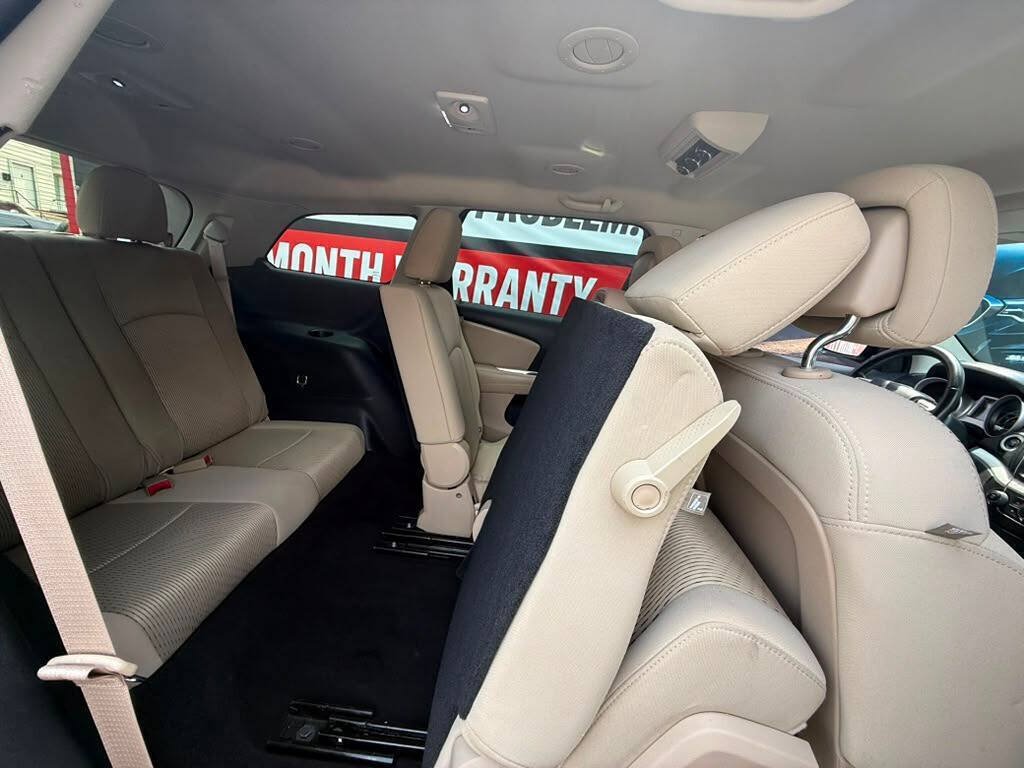 Used 2013 Dodge Journey SXT w/ Flexible Seating Group FWD image 9