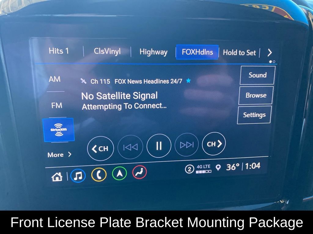 Used 2023 Chevrolet Traverse RS image 3