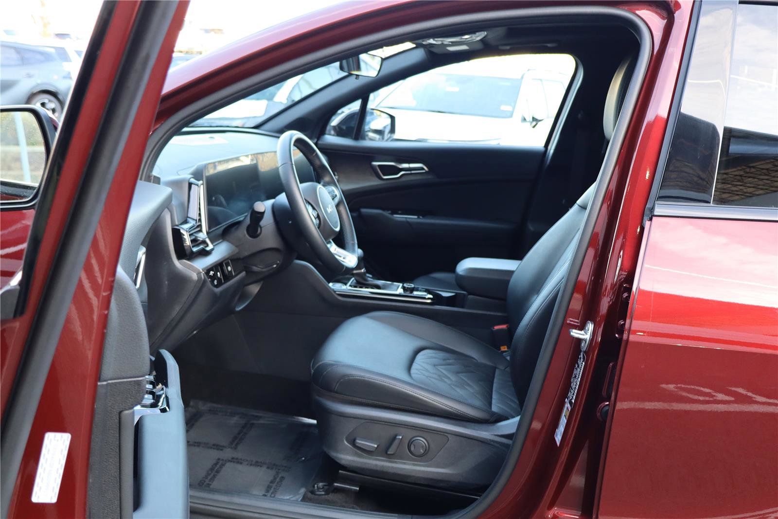 Certified 2025 Kia Sportage X-Line w/ Premium Package image 16