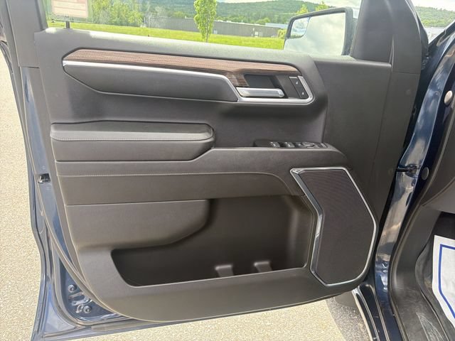 Used 2023 Chevrolet Silverado 1500 LT AWD/4WD image 23