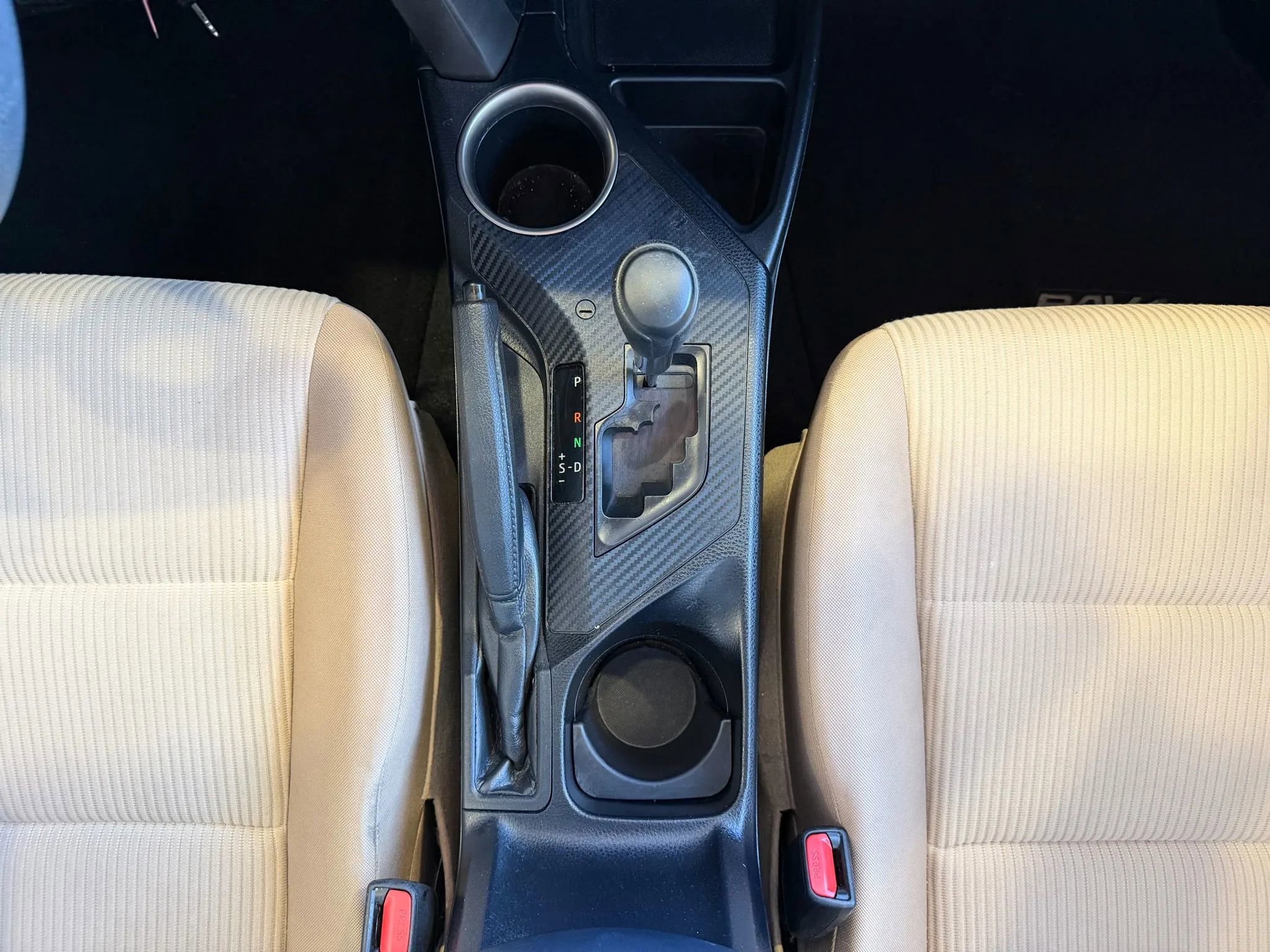 Used 2013 Toyota RAV4 LE image 18