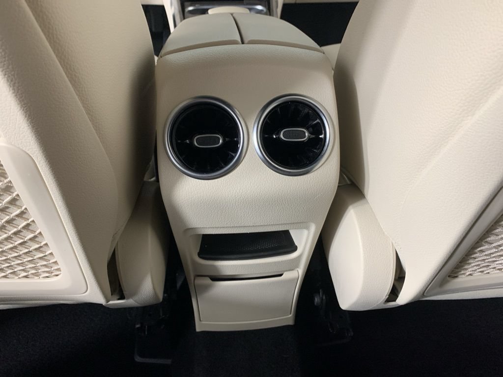 Used 2020 Mercedes-Benz GLB 250 image 33