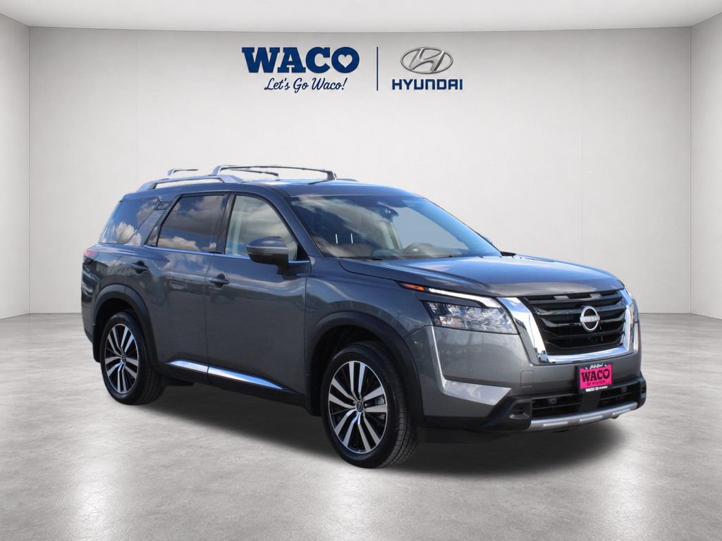 Used 2025 Nissan Pathfinder Platinum w/ Cargo Package FWD image 1