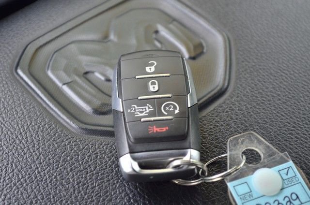 Used 2025 RAM 1500 Laramie AWD/4WD image 26