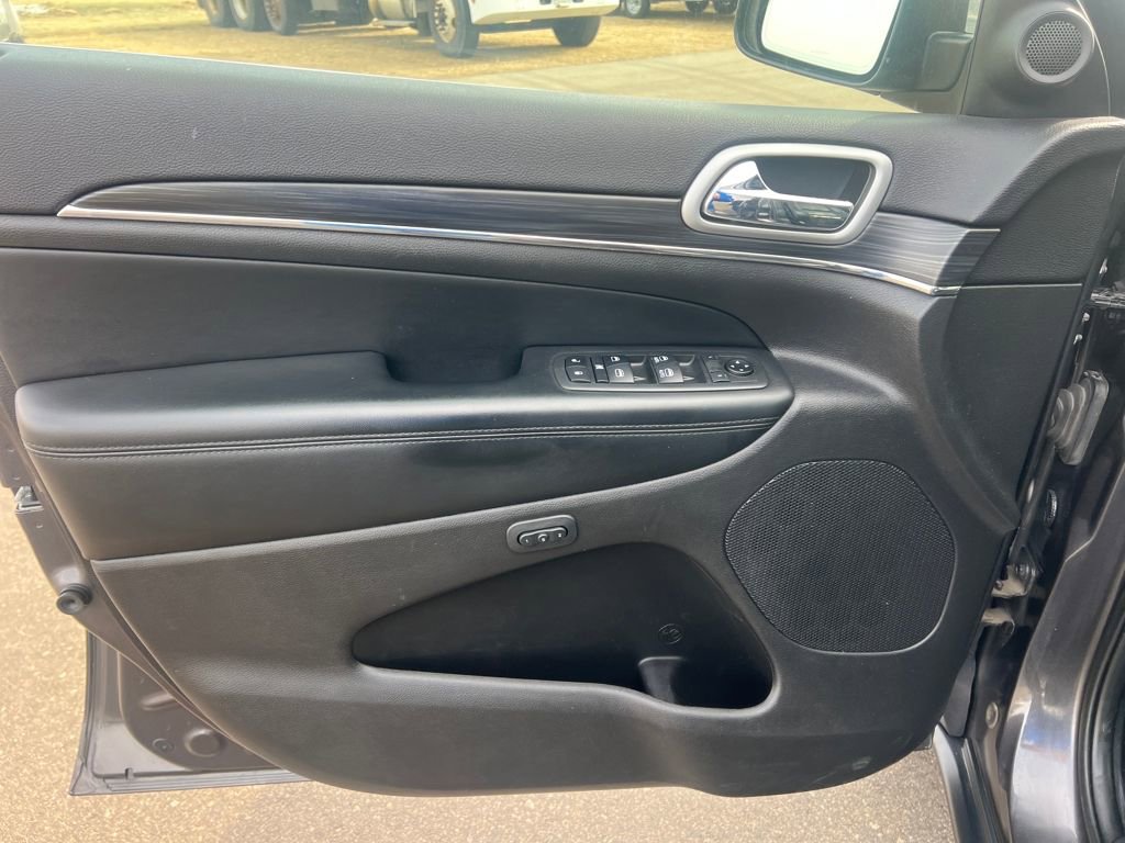 Used 2019 Jeep Grand Cherokee Limited w/ Luxury Group II image 10