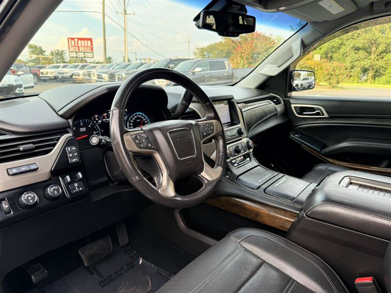 Used 2018 GMC Yukon Denali w/ Denali Ultimate Package AWD/4WD image 32