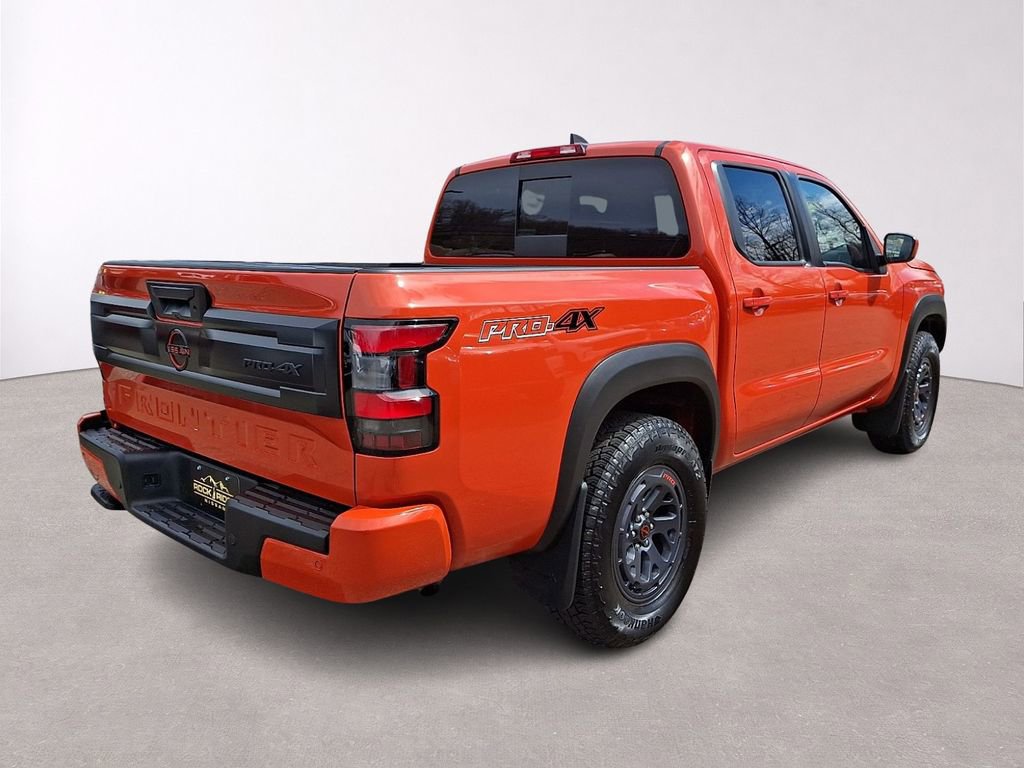 Used 2025 Nissan Frontier PRO-4X w/ Interior Protection Package image 7