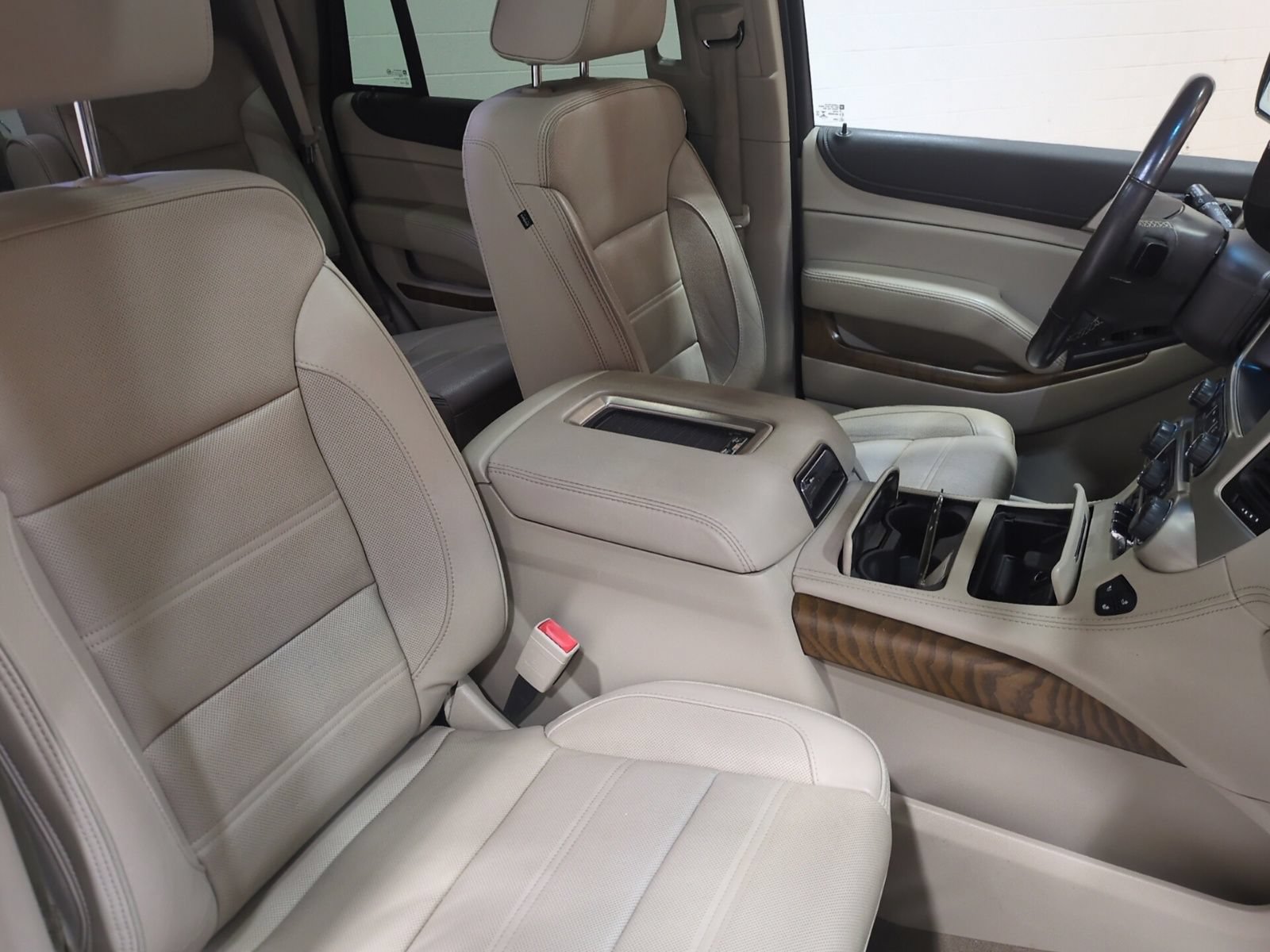 Used 2019 GMC Yukon Denali w/ Open Road Package AWD/4WD image 11