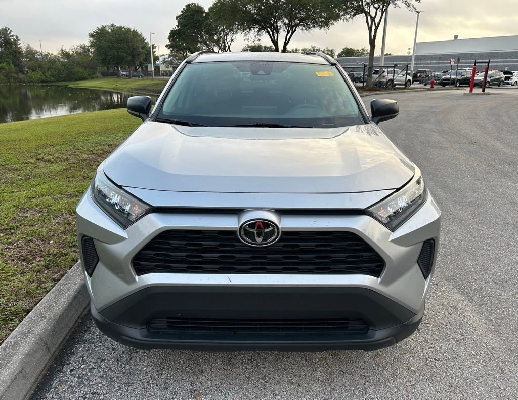 Used 2021 Toyota RAV4 LE FWD image 9
