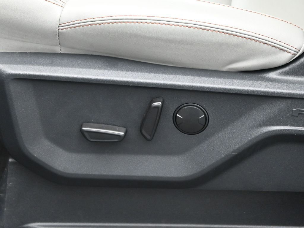 Certified 2025 Ford Expedition Active image 10