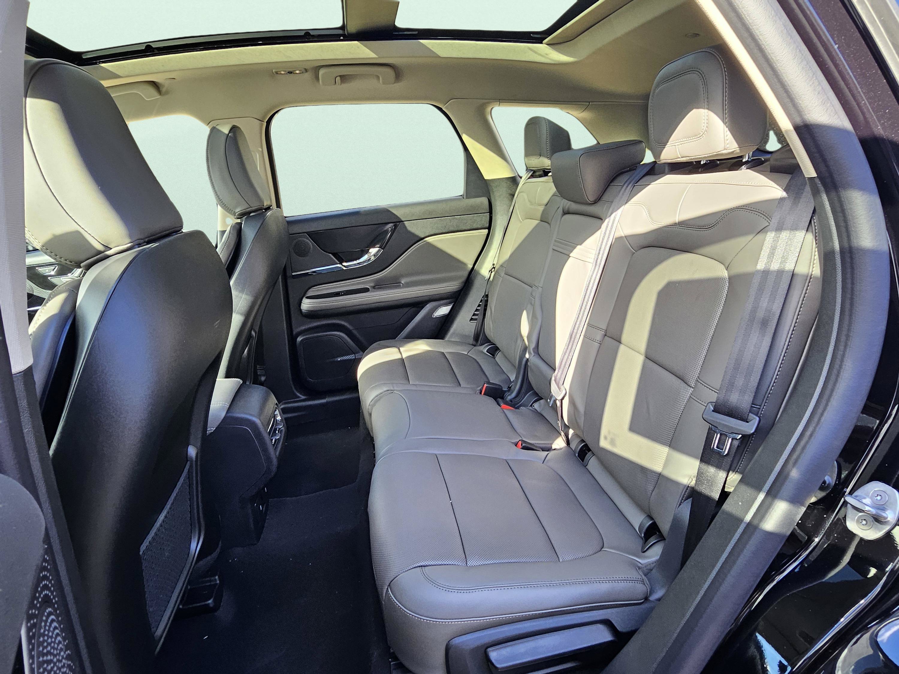 New 2026 Lincoln Corsair Reserve w/ Jet Appearance Package AWD/4WD image 23