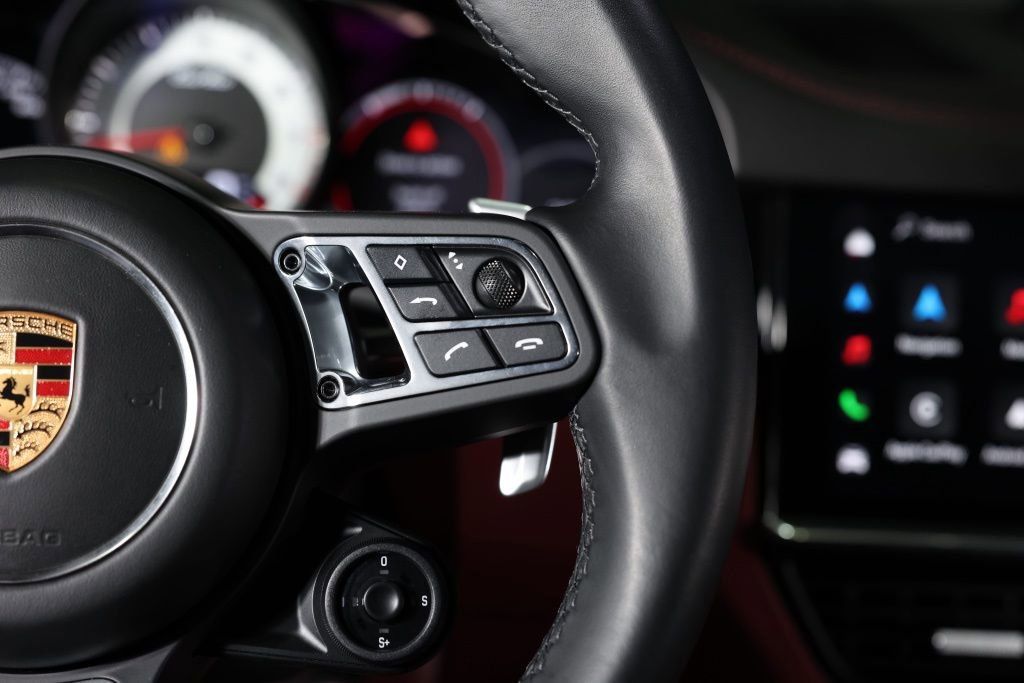 Used 2022 Porsche Cayenne Turbo image 36