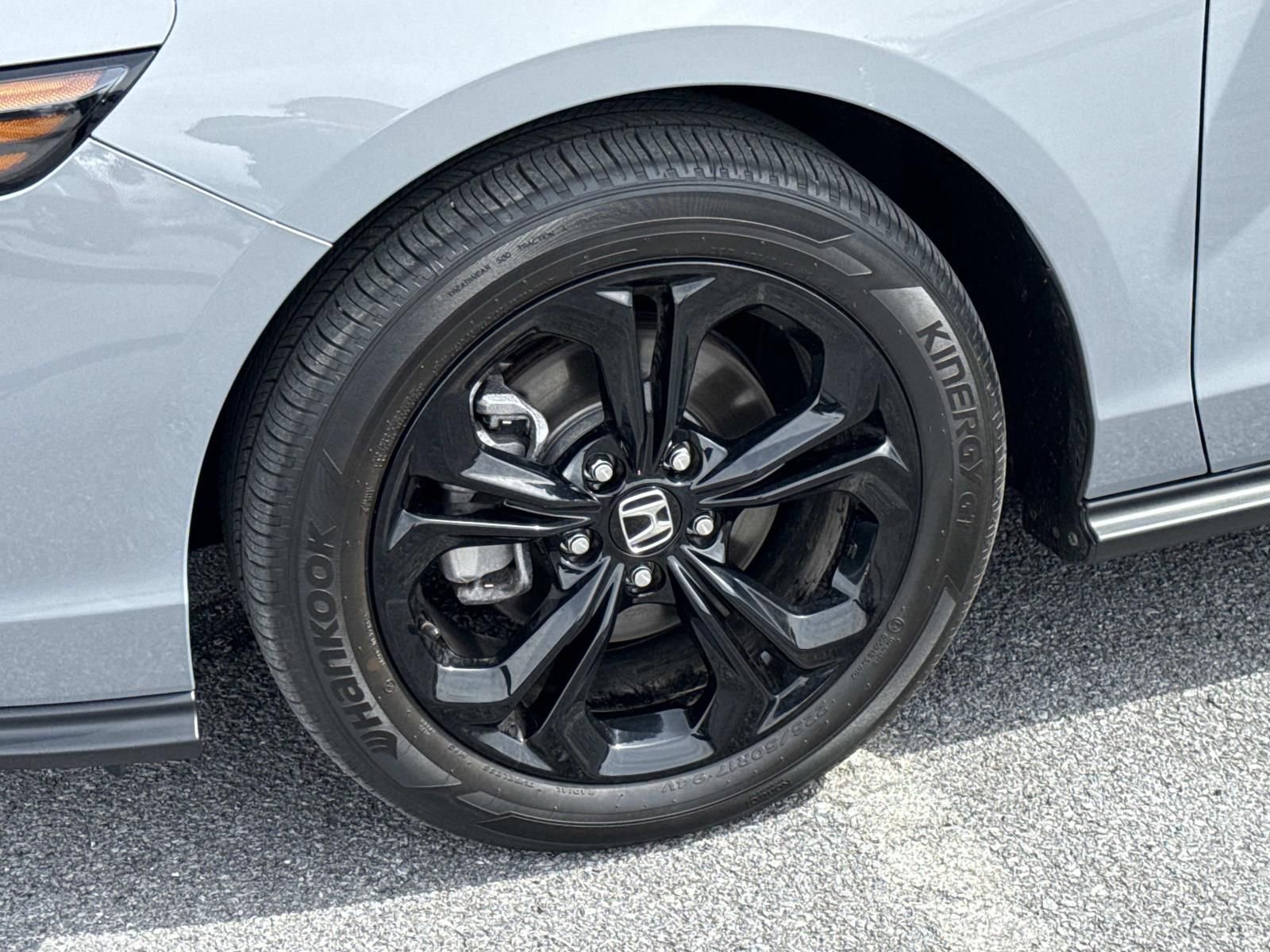 Used 2025 Honda Accord SE image 7