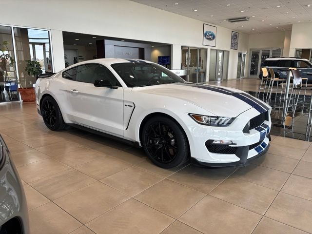 Used 2017 Ford Mustang Shelby GT350 w/ Electronics Package RWD image 3