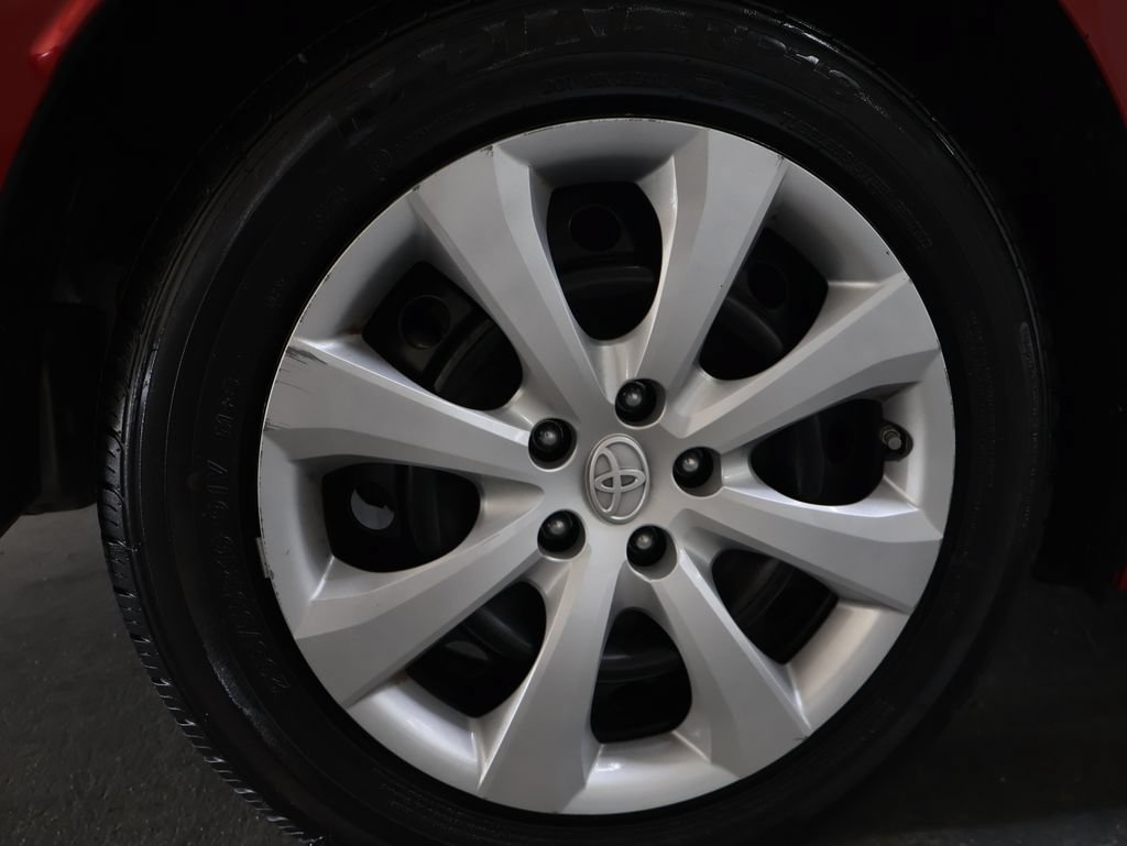 Used 2021 Toyota Corolla LE FWD image 33