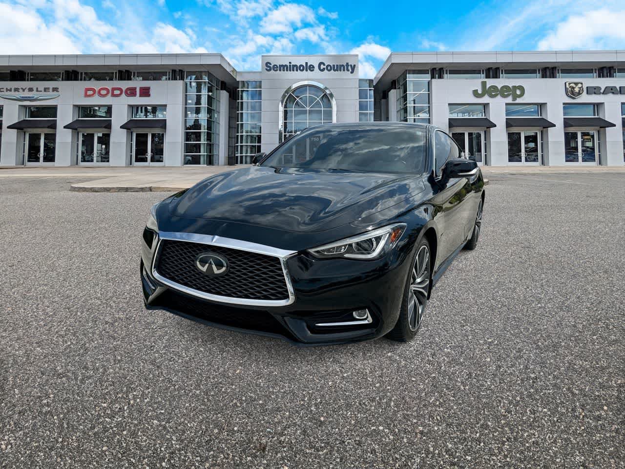 Used 2019 INFINITI Q60 3.0t Luxe RWD image 1