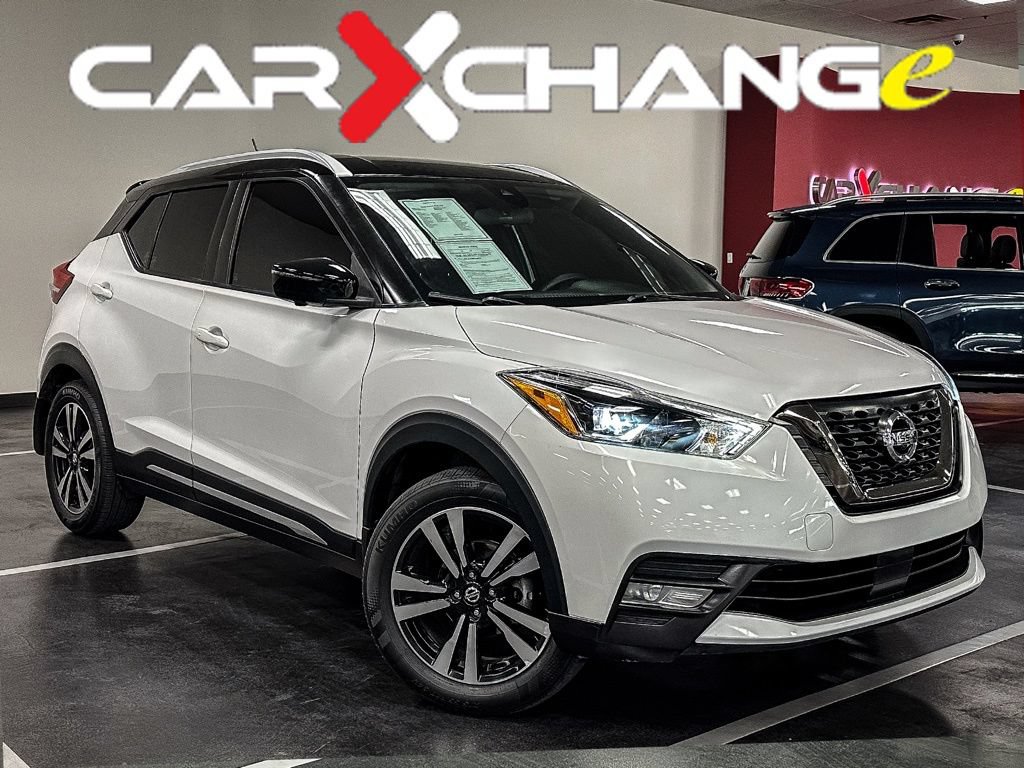 Used 2020 Nissan Kicks SR w/ SR Premium Package FWD image 1
