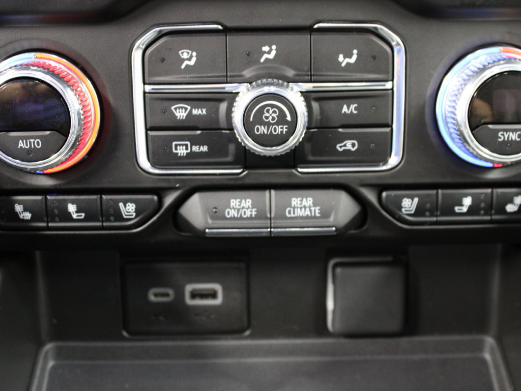 Used 2024 GMC Yukon XL AT4 w/ AT4 Premium Plus Package AWD/4WD image 69