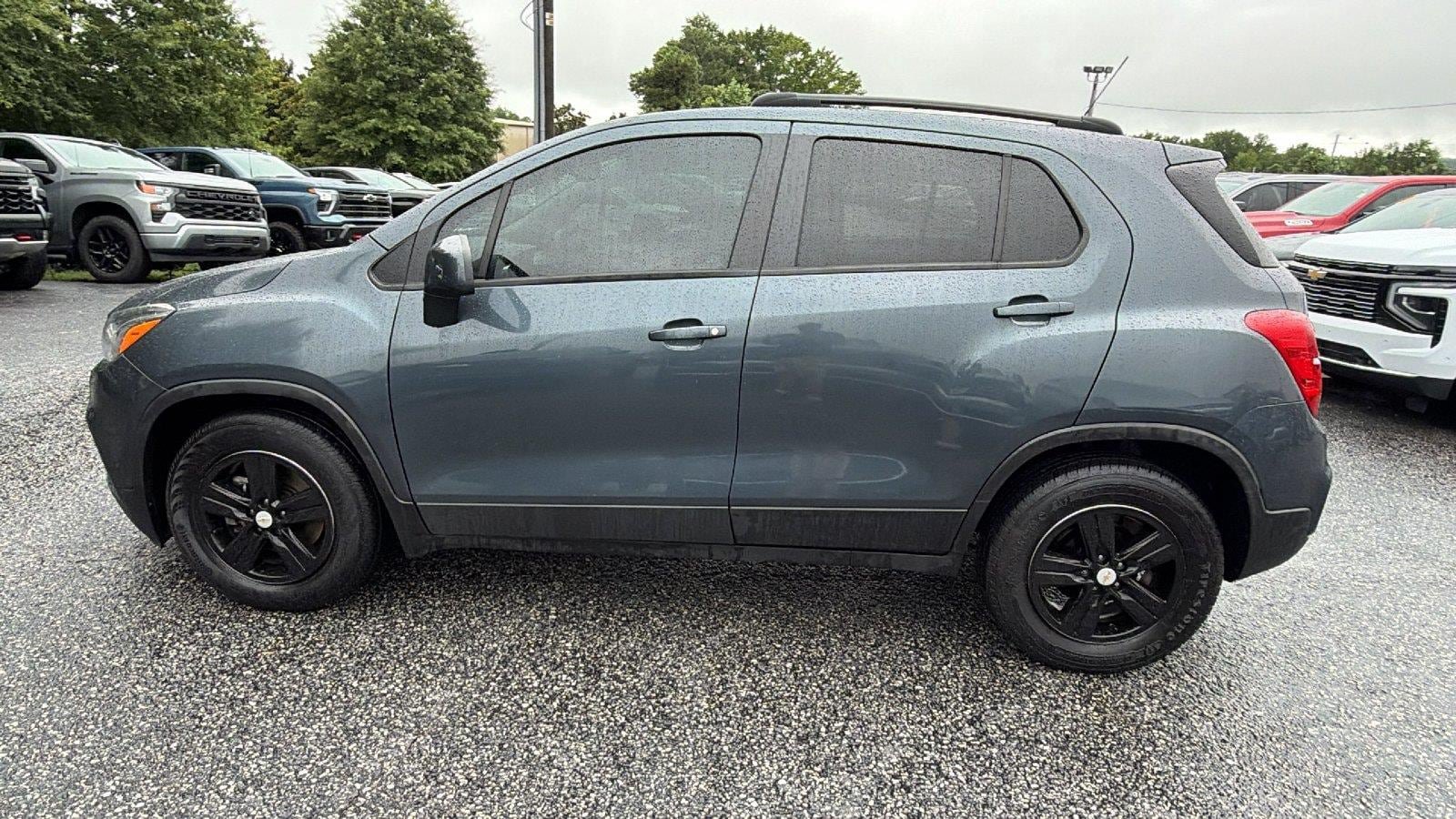 Used 2021 Chevrolet Trax LS w/ Tint and Cruise Package FWD image 11