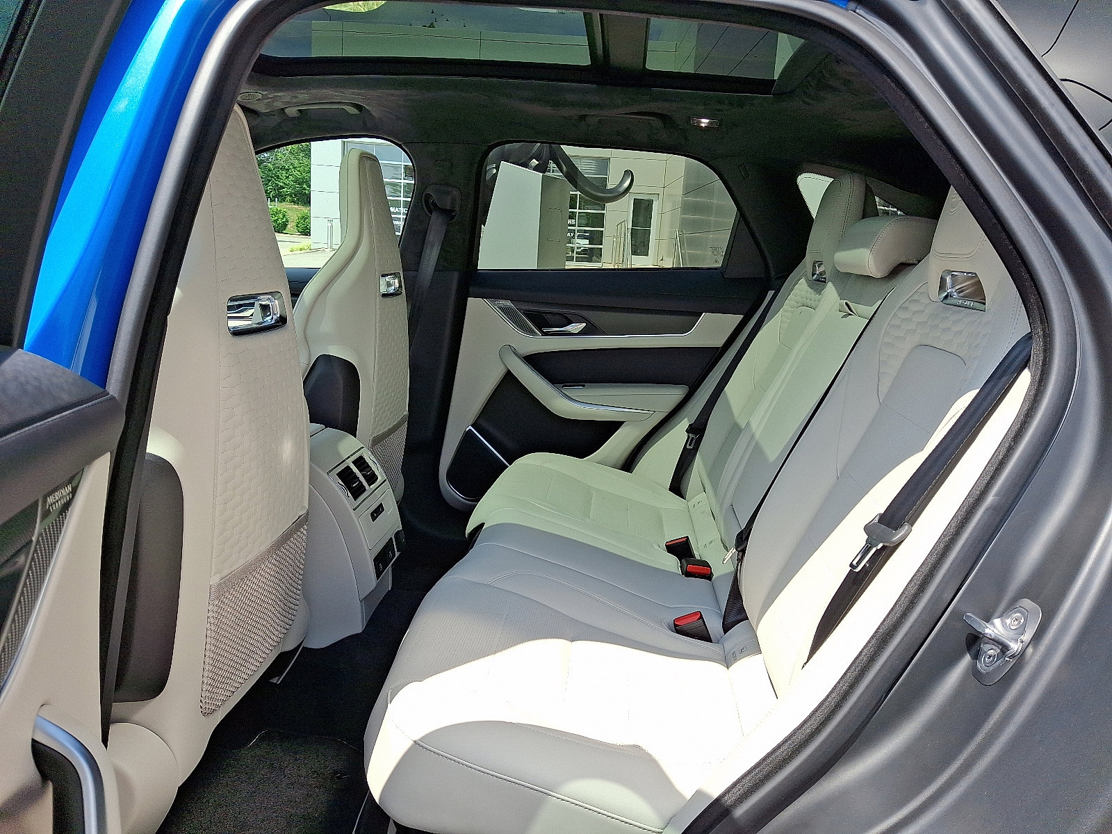 New 2026 Jaguar F-PACE SVR 575 Edition image 5