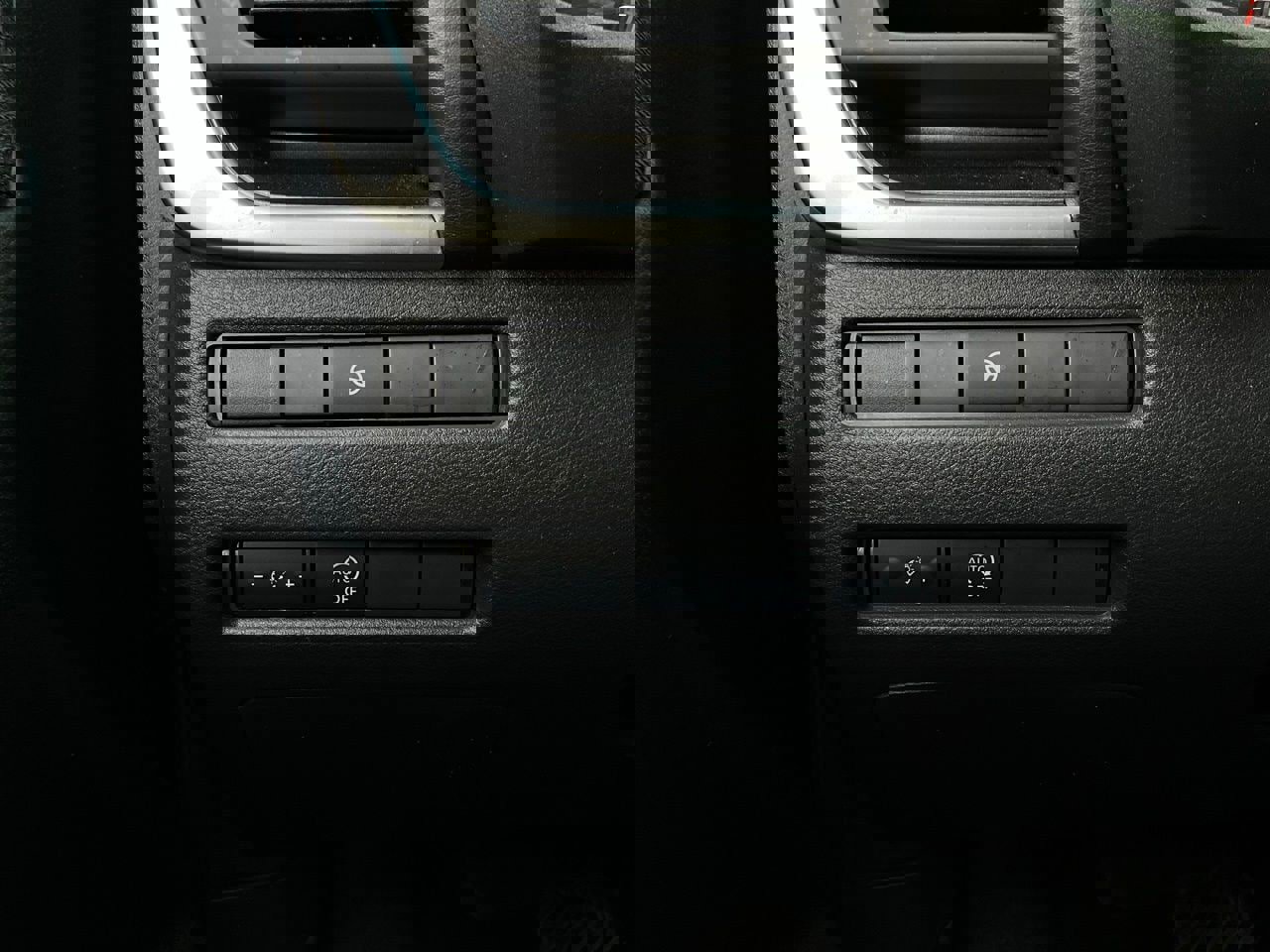 Used 2023 Nissan Rogue SV image 22