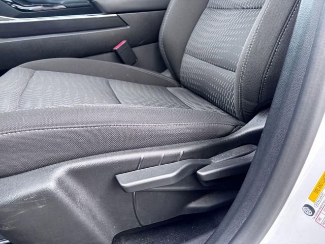 Used 2025 Chevrolet Equinox LT image 17