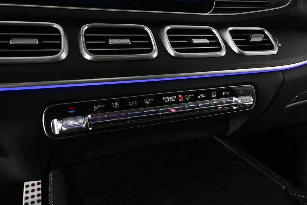 Used 2025 Mercedes-Benz GLS 580 4MATIC image 14