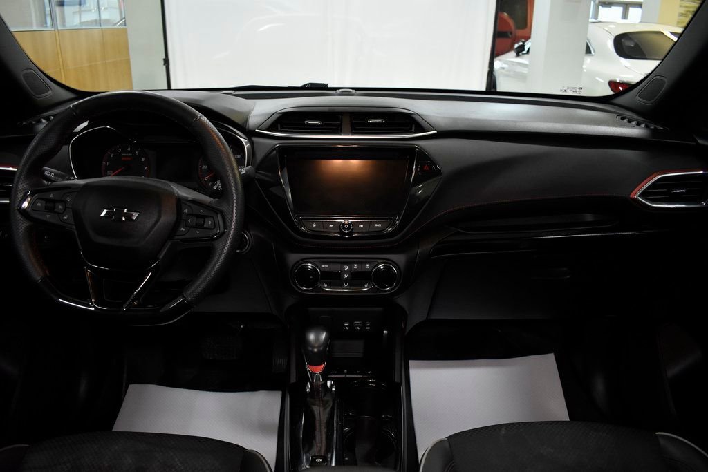 Used 2023 Chevrolet TrailBlazer RS w/ Convenience Package image 32