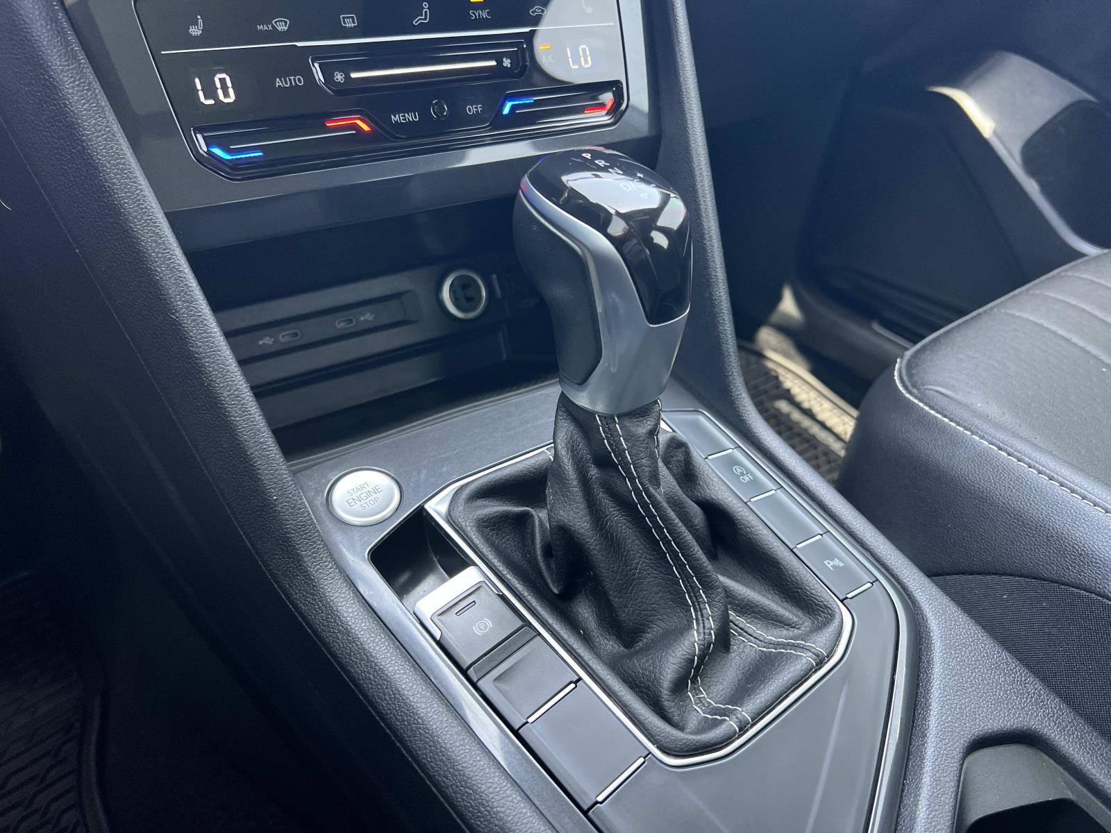 Certified 2023 Volkswagen Tiguan SE R-Line FWD image 16