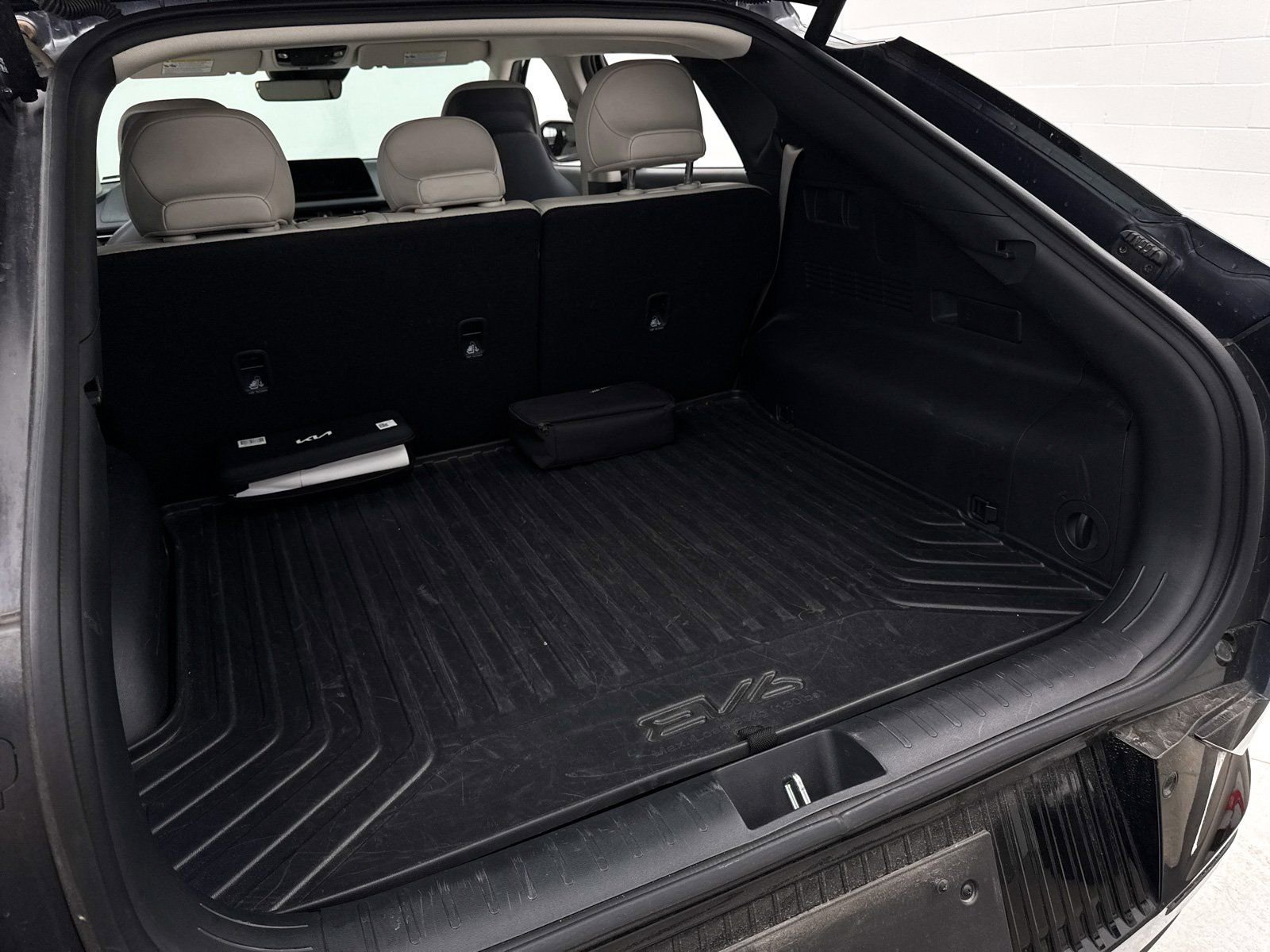 Used 2022 Kia EV6 Wind image 32