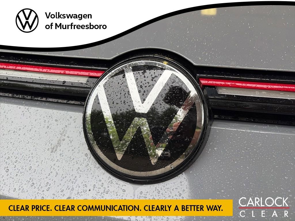Used 2024 Volkswagen GTI SE FWD image 12