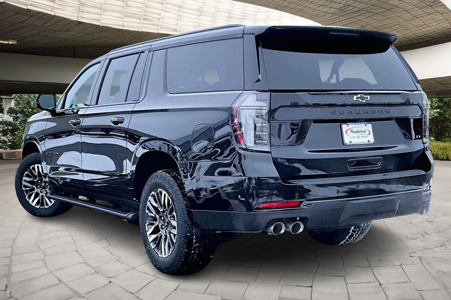 New 2026 Chevrolet Suburban Z71 w/ Comfort Package image 3