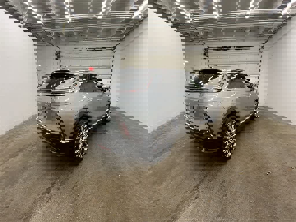 Certified 2024 Cadillac Lyriq Luxury w/ LPO, Floor Liner Package image 6