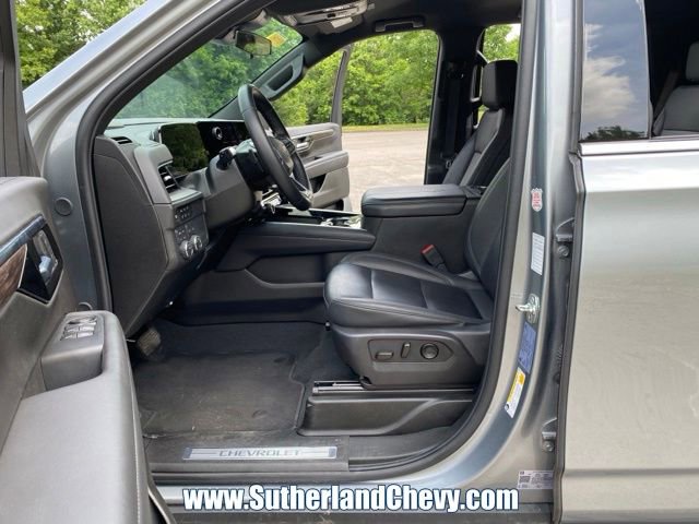 Used 2025 Chevrolet Tahoe LT AWD/4WD image 15