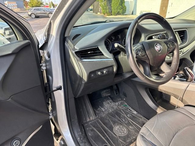 Used 2020 Buick Enclave Essence w/ Sport Touring Edition FWD image 10
