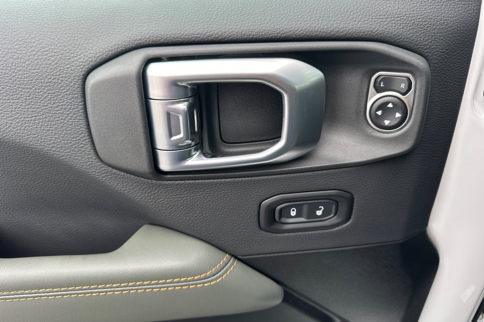 New 2026 Jeep Gladiator Mojave AWD/4WD image 11