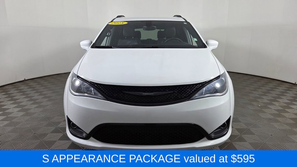 Used 2018 Chrysler Pacifica Touring-L Plus w/ S Appearance Package FWD image 2