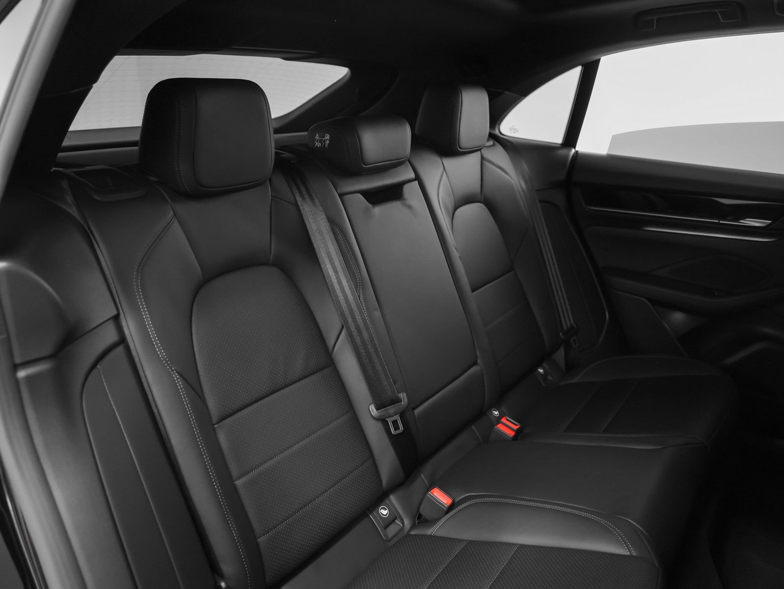 New 2026 Porsche Macan 4 Electric image 27