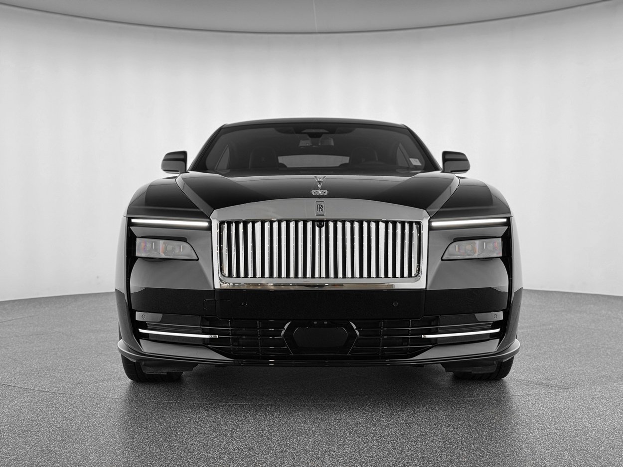 Used 2024 Rolls-Royce Spectre image 10
