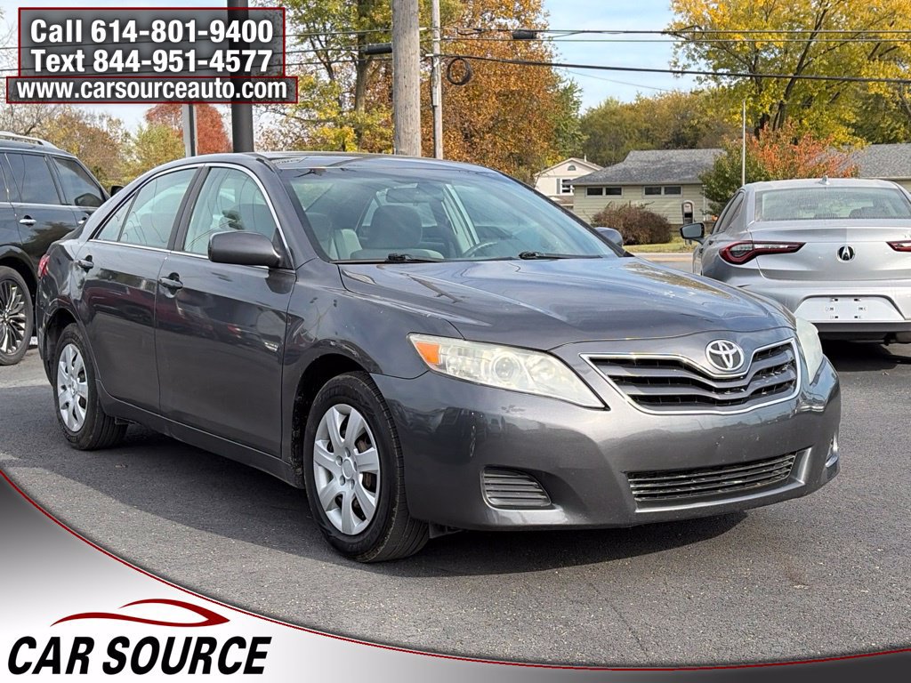 Used 2011 Toyota Camry LE FWD image 3