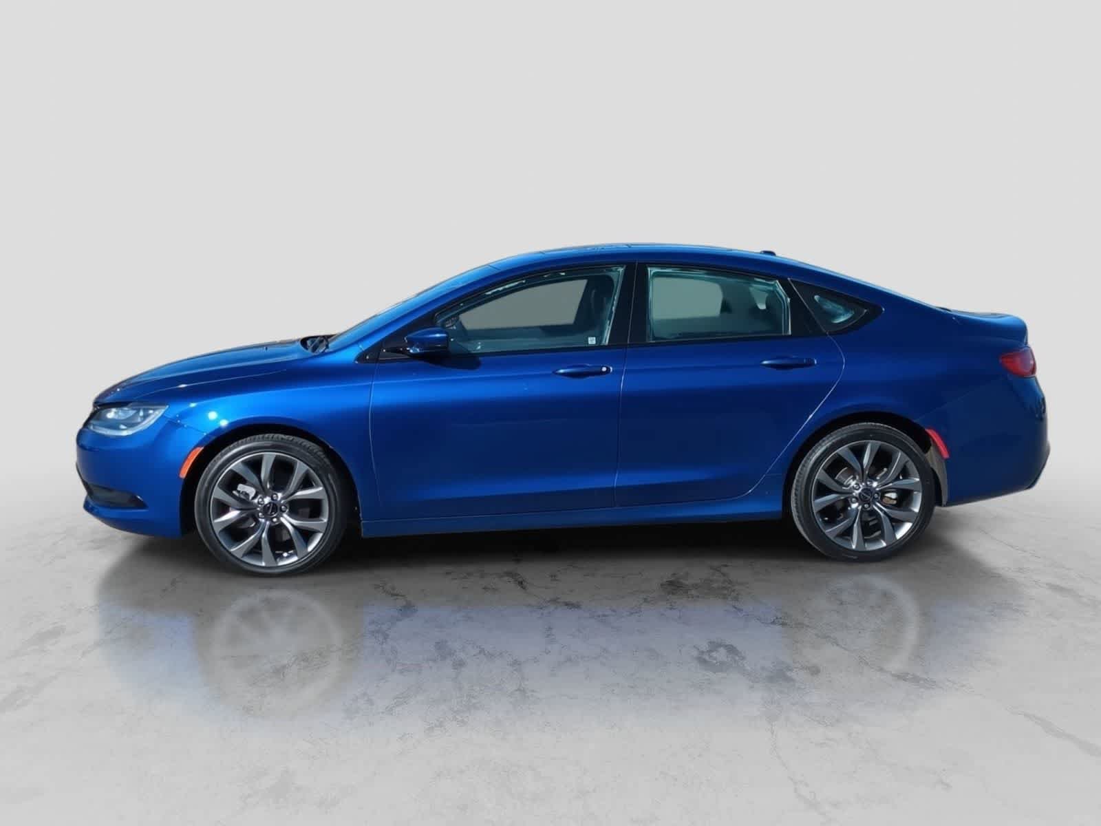 Used 2016 Chrysler 200 S FWD image 5