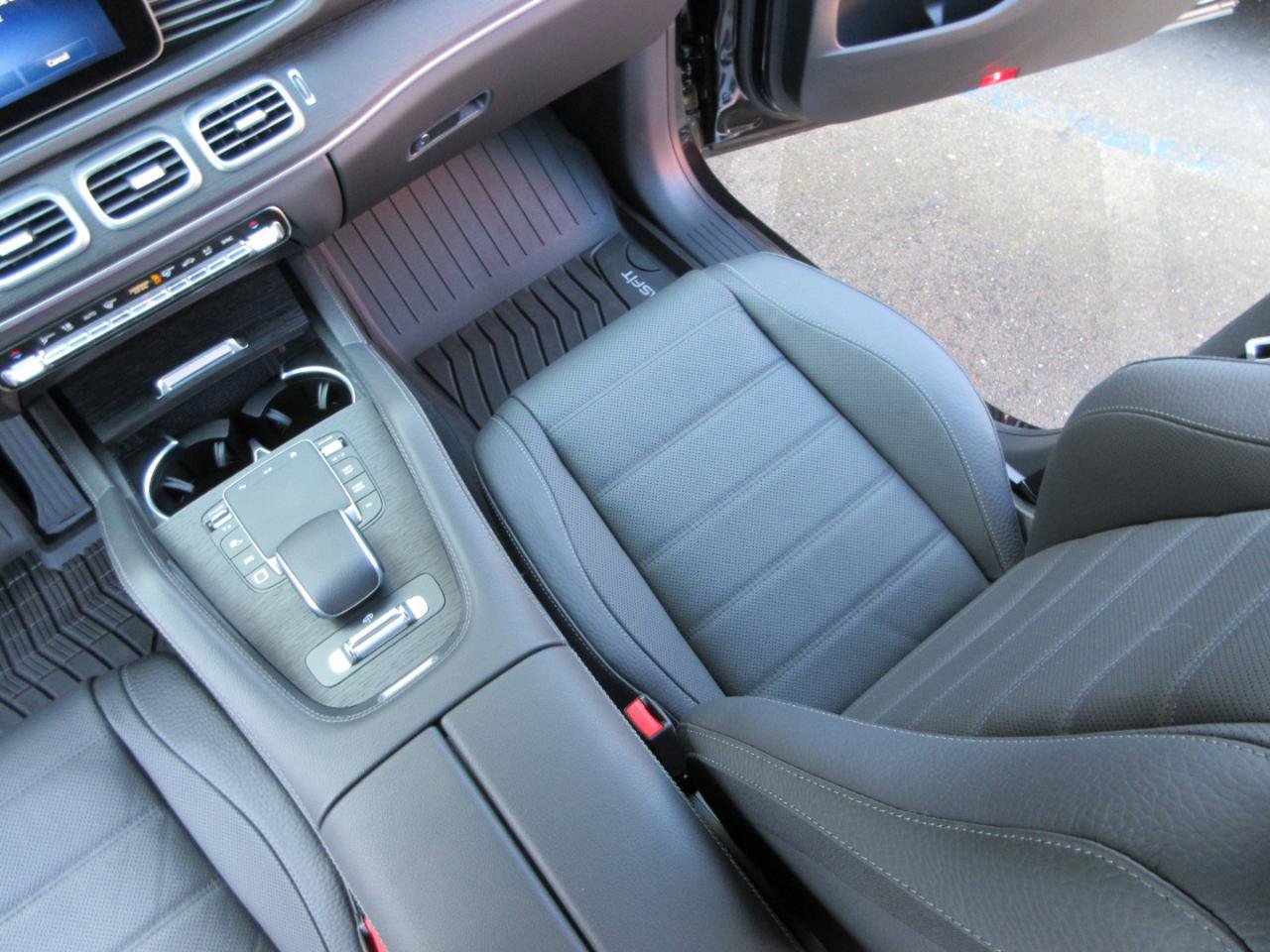 Used 2025 Mercedes-Benz GLE 580 4MATIC image 17