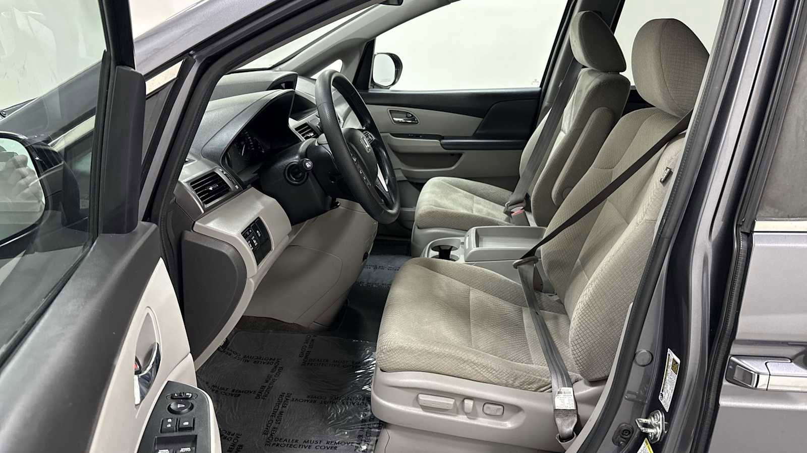 Used 2017 Honda Odyssey SE image 13