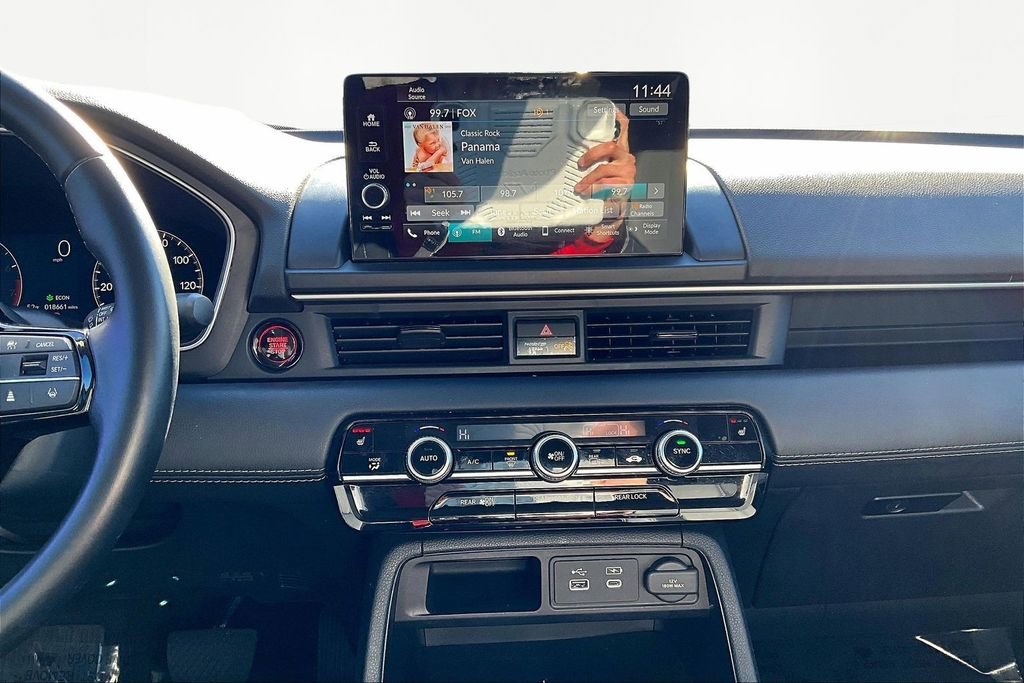 Certified 2025 Honda Pilot EX-L image 9