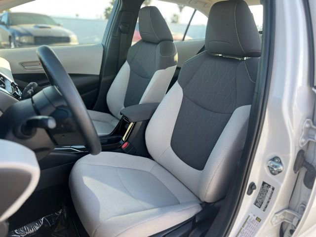 Used 2022 Toyota Corolla LE w/ Carpet Mat Package (TMS) image 14