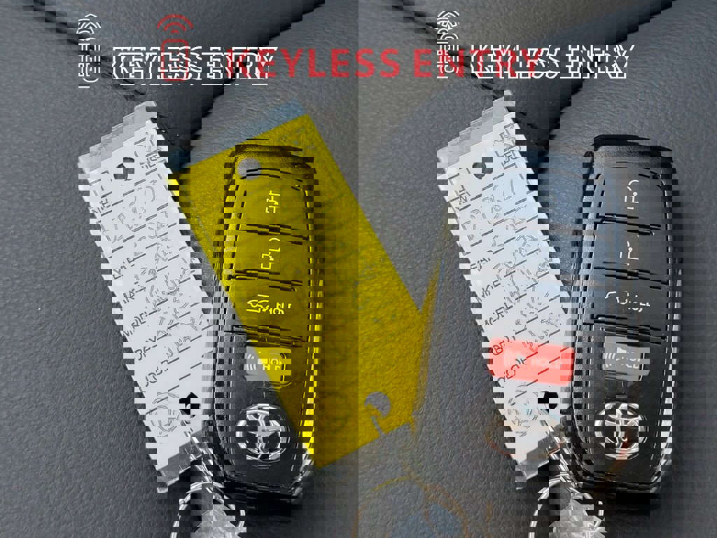 Certified 2025 Toyota Highlander XLE image 35