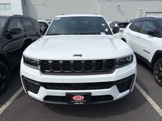 New 2026 Jeep Grand Cherokee Altitude AWD/4WD image 2
