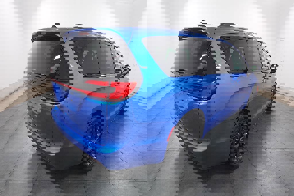 New 2026 Chrysler Pacifica Select w/ S Appearance Package image 5